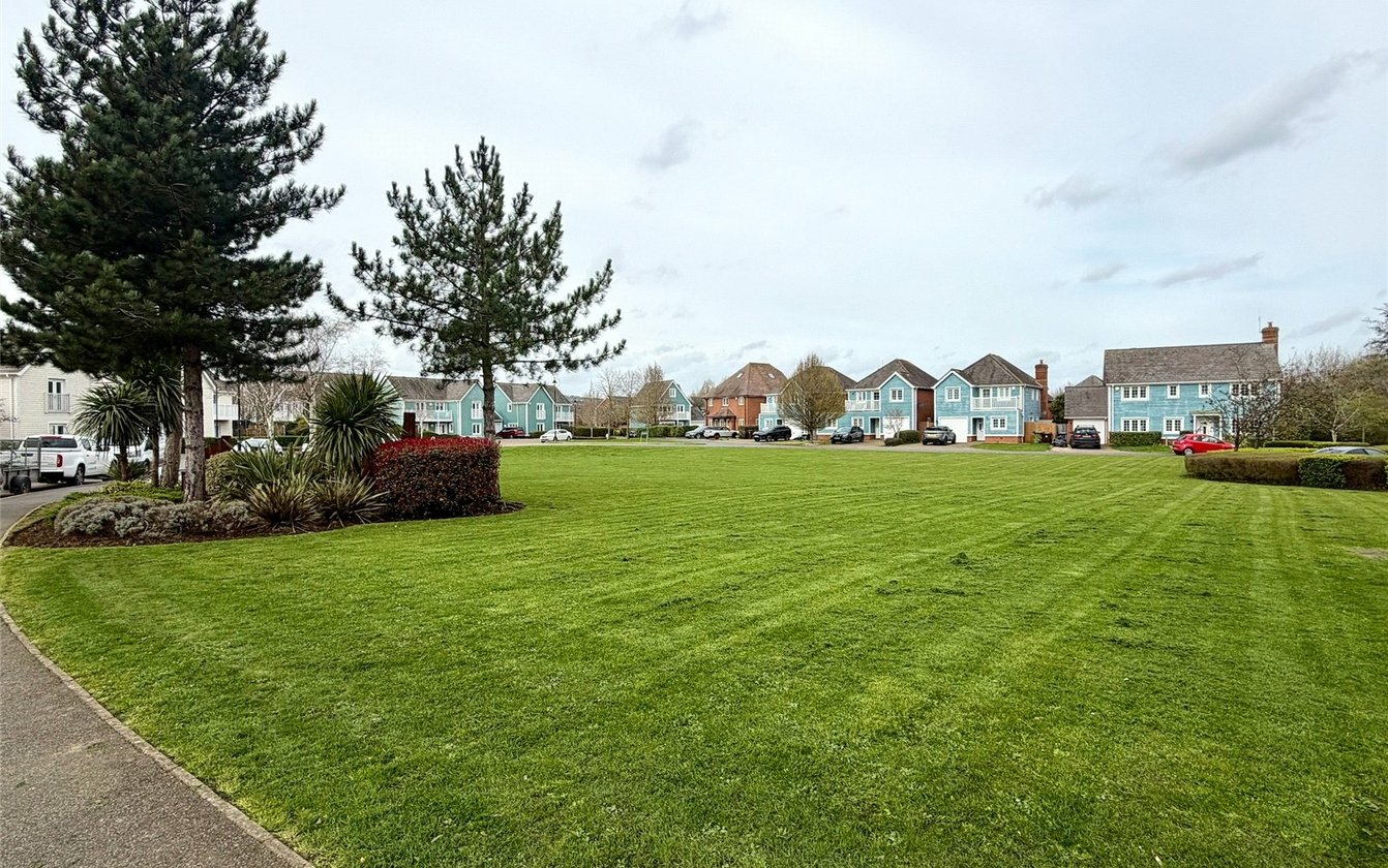 The Lakes, Larkfield, Aylesford, Kent, ME20, 9962, image-2 - Quealy & Co