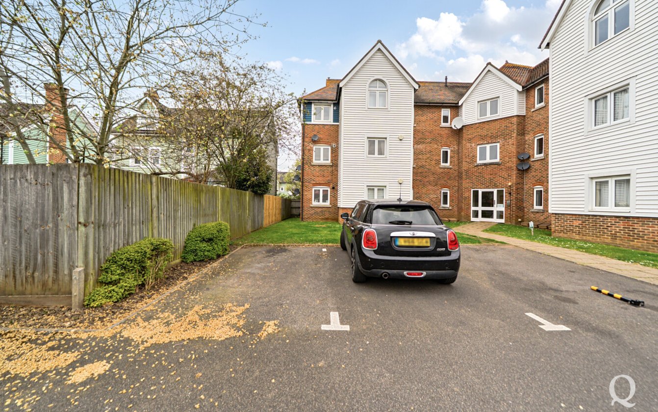 The Lakes, Larkfield, Aylesford, Kent, ME20, 9962, image-15 - Quealy & Co