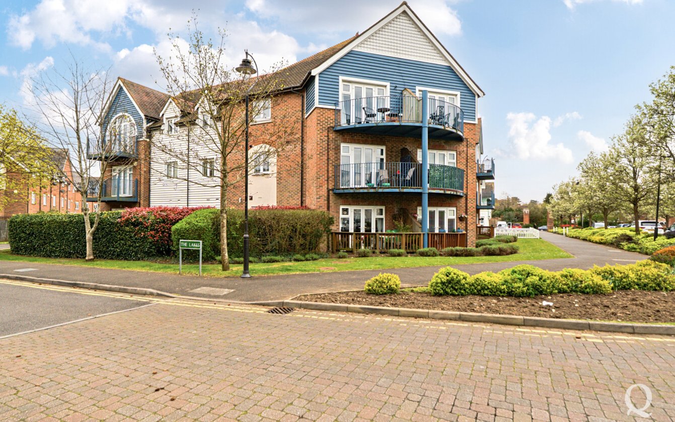 The Lakes, Larkfield, Aylesford, Kent, ME20, 9962, image-16 - Quealy & Co