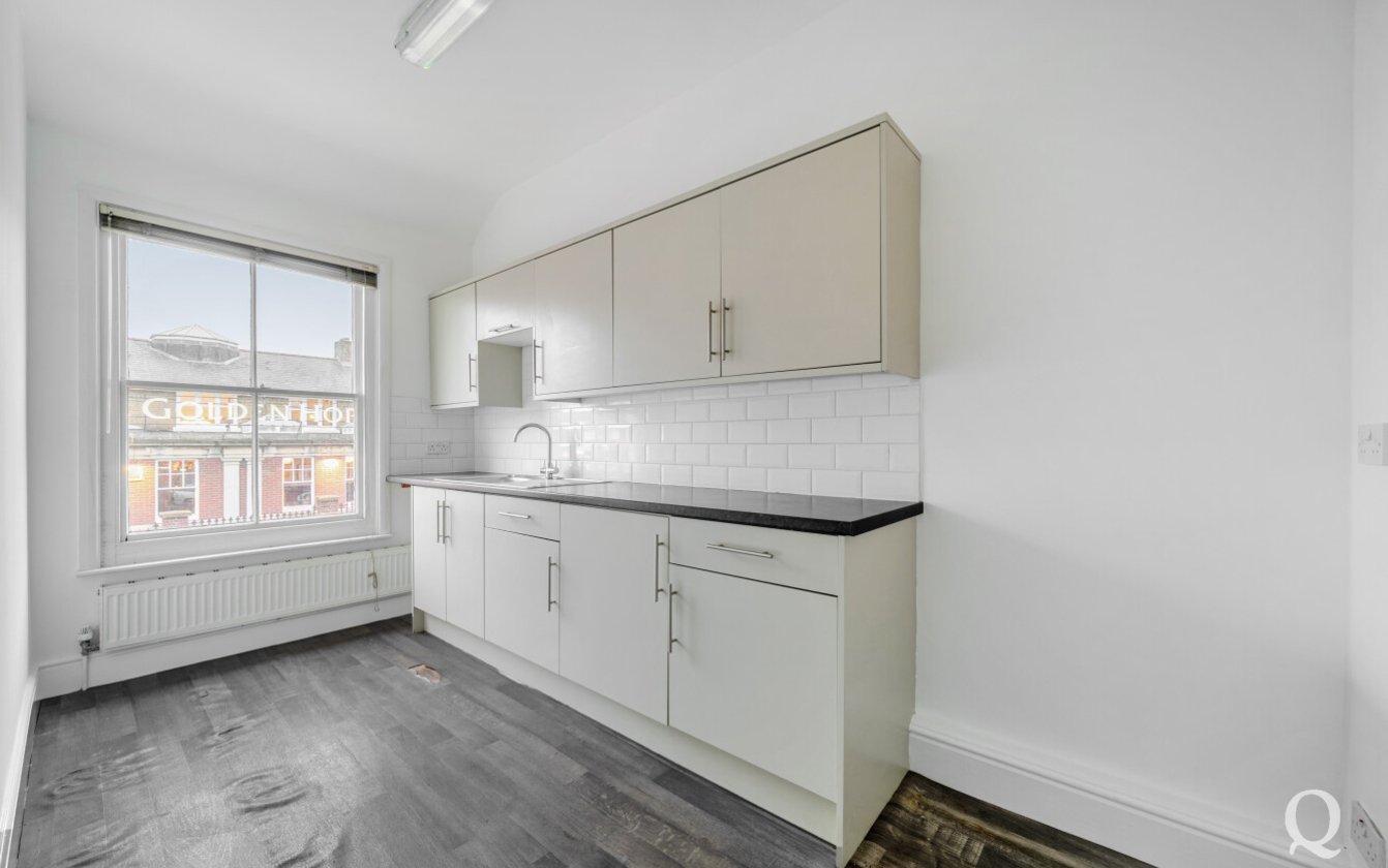 Park Road, Sittingbourne, Kent, ME10, 9968, image-29 - Quealy & Co