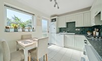 Volante Drive, Sittingbourne, Kent, ME10, 5935 - Quealy & Co