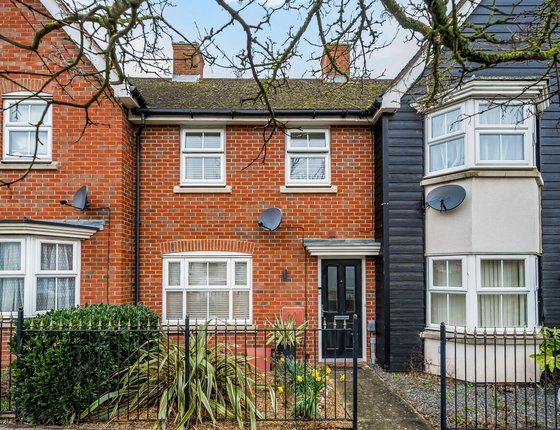 Crocus Drive, Sittingbourne, Kent, ME10, 10075 - Quealy & Co