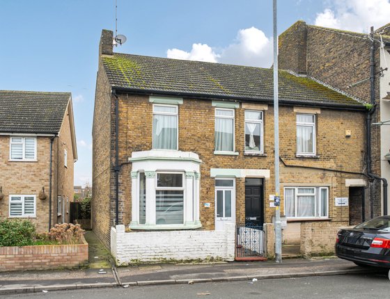 Chalkwell Road, Sittingbourne, Kent, ME10, 10162 - Quealy & Co