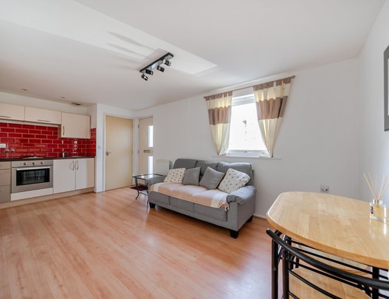 Onyx Drive, Sittingbourne, ME10, 10240 - Quealy & Co