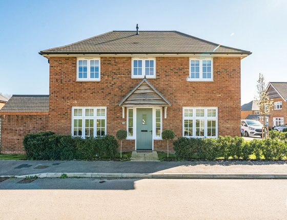 Cornfield Close, Sittingbourne, Kent, ME10, 10355 - Quealy & Co