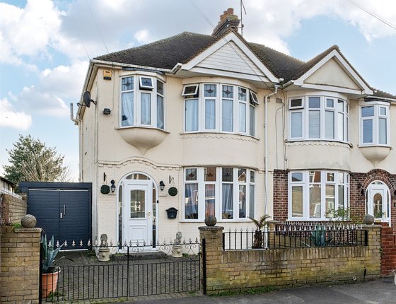 Eastwood Road, Sittingbourne, Kent, ME10, 10468 - Quealy & Co