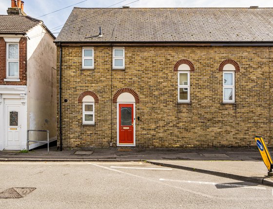 Crown Road, Sittingbourne, Kent, ME10, 10728 - Quealy & Co