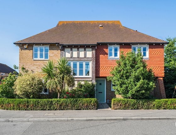 School Lane, Lower Halstow, Sittingbourne, Kent, ME9, 11105 - Quealy & Co