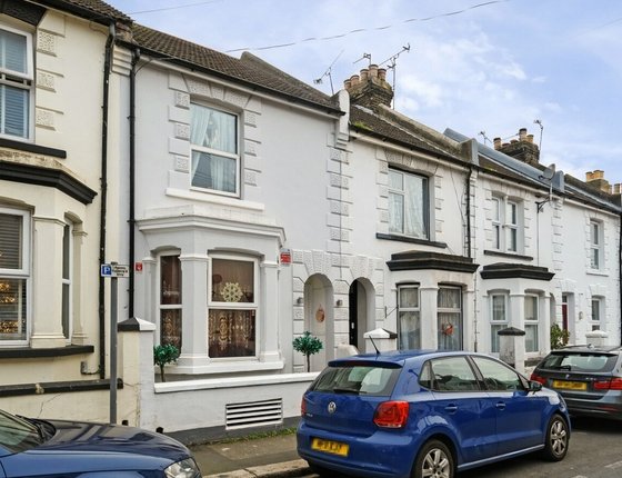 Gordon Road, Gillingham, Kent, ME7, 11157 - Quealy & Co