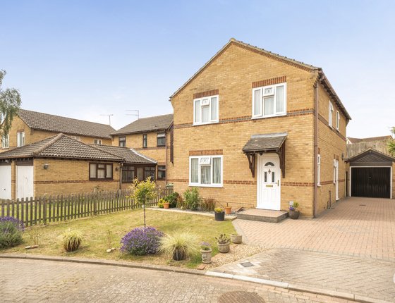 Pavilion Drive, Kemsley, Sittingbourne, Kent, ME10, 11215 - Quealy & Co