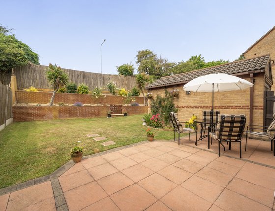 Pavilion Drive, Kemsley, Sittingbourne, Kent, ME10, 11215 - Quealy & Co
