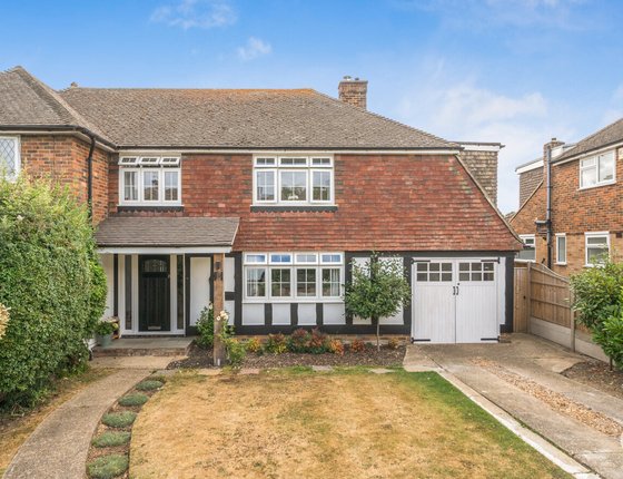 Ashtead Drive, Bapchild, Sittingbourne, Kent, ME9, 11218 - Quealy & Co