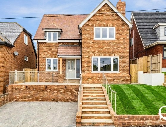 Clovelly Drive, Minster on Sea, Sheerness, Kent, ME12, 11441 - Quealy & Co