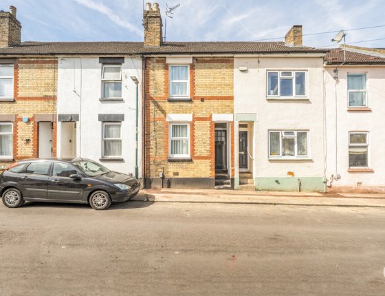 Chamberlain Road, Chatham, Kent, ME4, 17532 - Quealy & Co