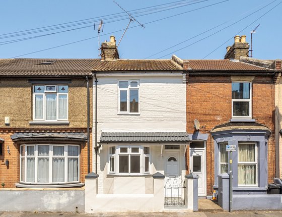 Gordon Road, Gillingham, Kent, ME7, 17653 - Quealy & Co