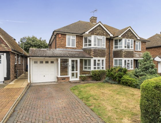 Ashtead Drive, Bapchild, Sittingbourne, Kent, ME9, 17844 - Quealy & Co