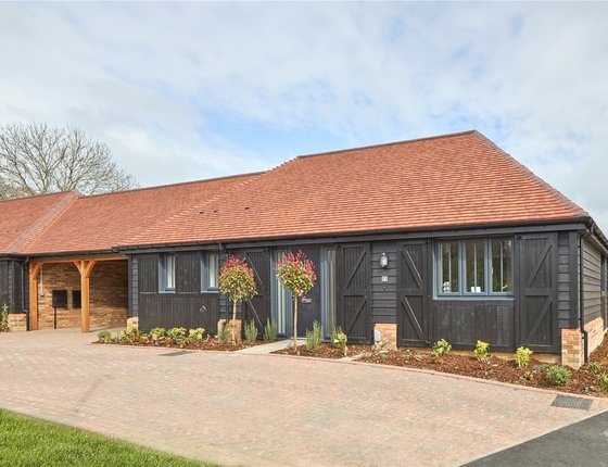Farriers Green, London Road, Gillingham, Kent, ME8, 18022 - Quealy & Co