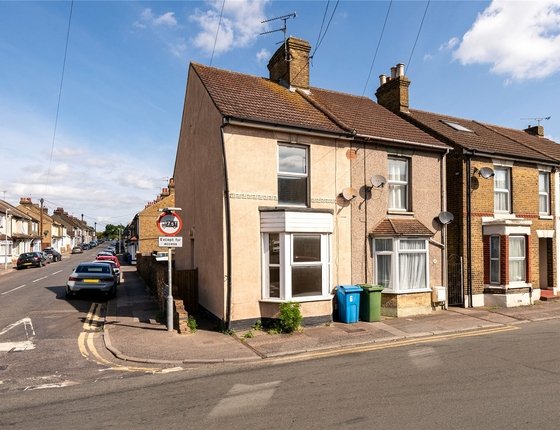 Chalkwell Road, Sittingbourne, Kent, ME10, 3915 - Quealy & Co