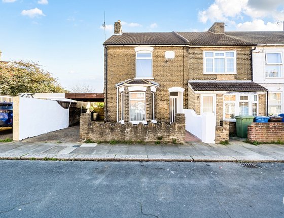 Harold Road, SITTINGBOURNE, Kent, ME10, 3992 - Quealy & Co