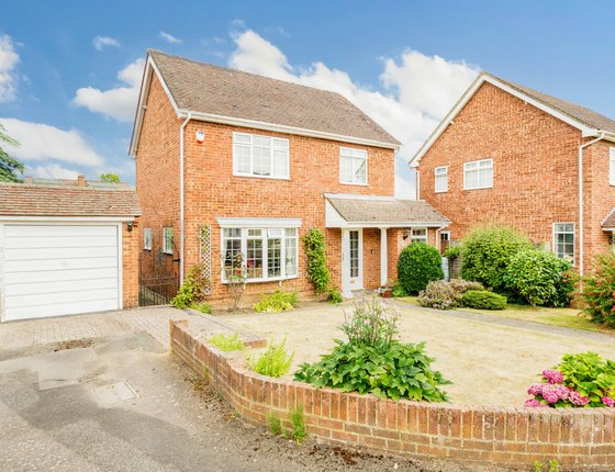 Hanover Close, Sittingbourne, Kent, ME10, 5854 - Quealy & Co