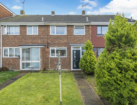 Farnham Close, Rainham, Gillingham, Kent, ME8, 5959 - Quealy & Co