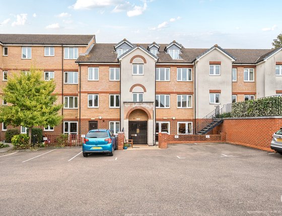 Bell Road, Sittingbourne, Kent, ME10, 6046 - Quealy & Co