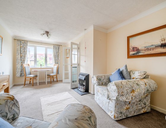 Bell Road, Sittingbourne, Kent, ME10, 6046 - Quealy & Co