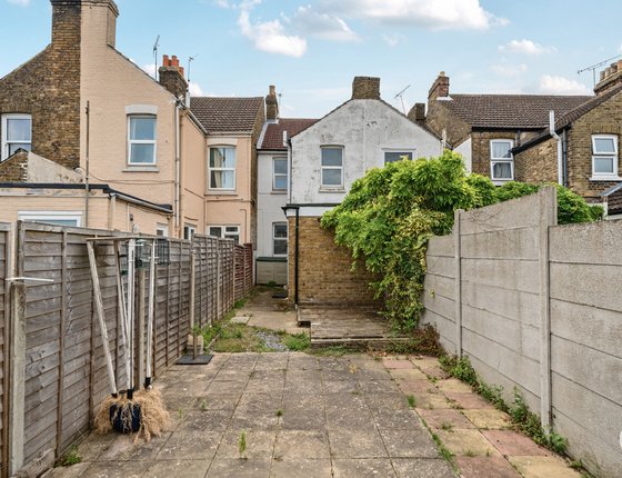 Ufton Lane, Sittingbourne, Kent, ME10, 6085 - Quealy & Co