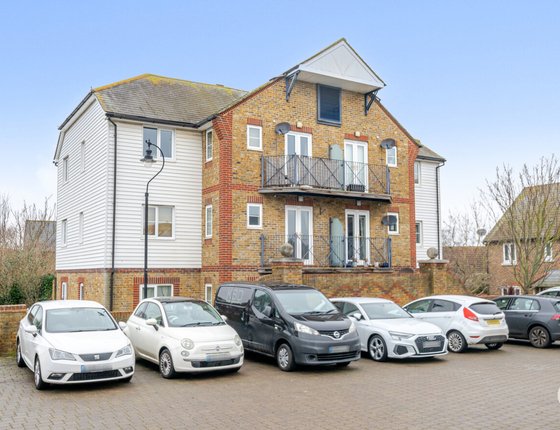 Mansfield Drive, Iwade, Sittingbourne, Kent, ME9, 6127 - Quealy & Co