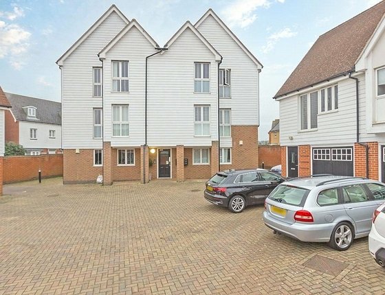 Bluebell Drive, Sittingbourne, Kent, ME10, 6137 - Quealy & Co