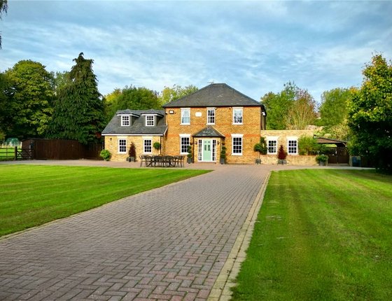 Lower Hartlip Road, Hartlip, Sittingbourne, Kent, ME9, 6185 - Quealy & Co