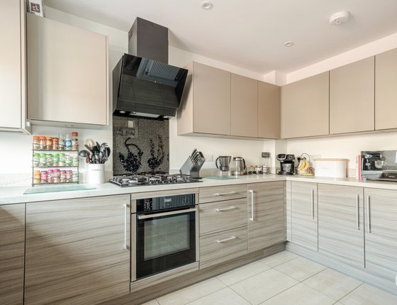 Eveas Drive, Sittingbourne, Kent, ME10, 6381 - Quealy & Co