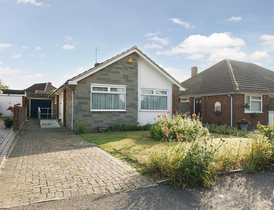 Minterne Avenue, Sittingbourne, Kent, ME10, 6629 - Quealy & Co