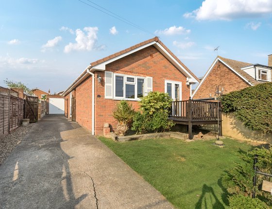 Clovelly Drive, Minster on Sea, Sheerness, Kent, ME12, 6639 - Quealy & Co
