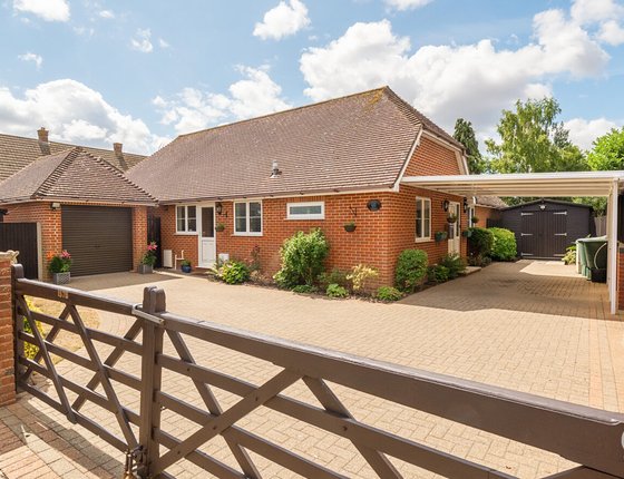 Borden Lane, Sittingbourne, Kent, ME10, 6641 - Quealy & Co