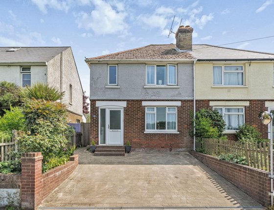 Ruins Barn Road, Tunstall, Sittingbourne, Kent, ME10, 6677 - Quealy & Co