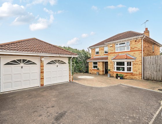 Sandstone Drive, Kemsley, Sittingbourne, Kent, ME10, 6812 - Quealy & Co
