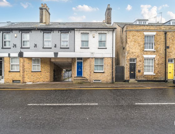 Victoria Street, Rochester, Kent, ME1, 6821 - Quealy & Co