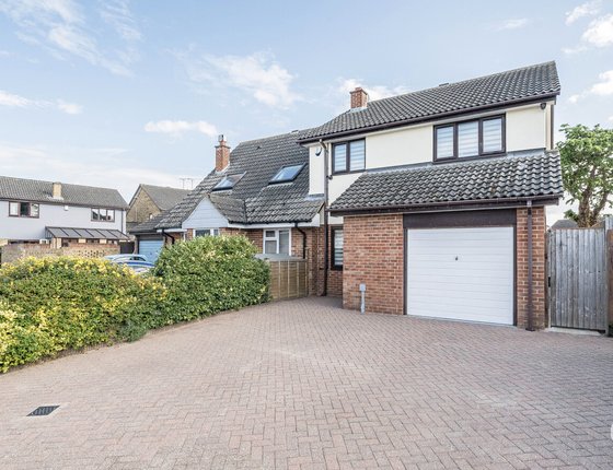 Esther Court, Milton Regis, Sittingbourne, Kent, ME10, 6837 - Quealy & Co
