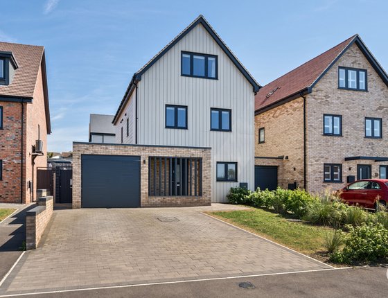 Queen Bertha Drive, Minster on Sea, Sheerness, Kent, ME12, 6857 - Quealy & Co