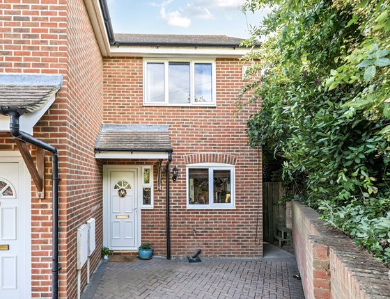 Middletune Avenue, Sittingbourne, Kent, ME10, 7162 - Quealy & Co
