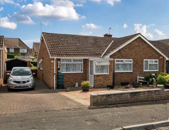 Bradfield Avenue, Teynham, Sittingbourne, Kent, ME9, 7176 - Quealy & Co
