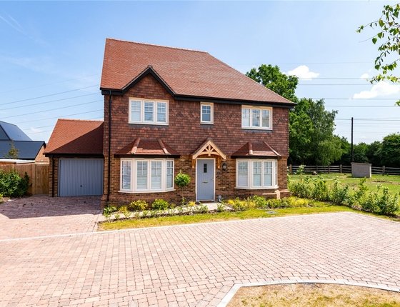 Bantam Way, Iwade, Sittingbourne, Kent, ME9, 7190 - Quealy & Co