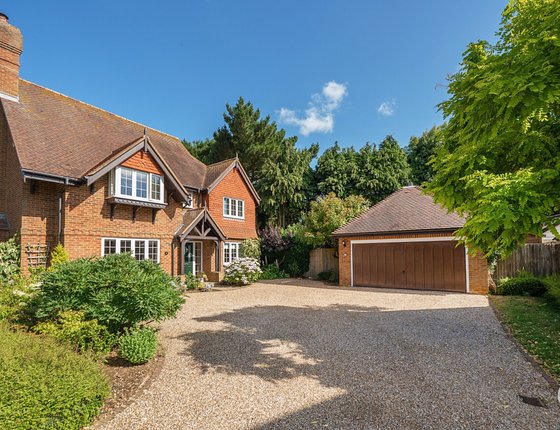 Doves Croft, Tunstall, Sittingbourne, Kent, ME9, 7392 - Quealy & Co