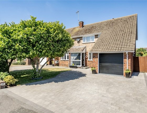 Chatsworth Drive, Sittingbourne, Kent, ME10, 7518 - Quealy & Co
