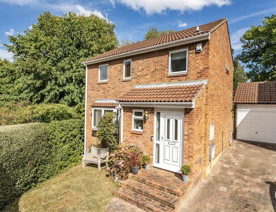 Hurst Hill, Chatham, Kent, ME5, 7640 - Quealy & Co