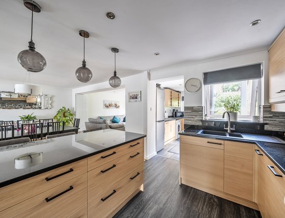 Hurst Hill, Chatham, Kent, ME5, 7640 - Quealy & Co