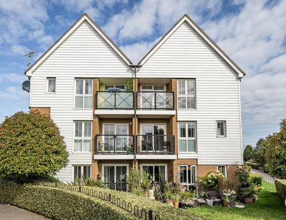 Bluebell Drive, Sittingbourne, Kent, ME10, 7869 - Quealy & Co