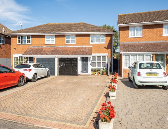 Puttney Drive, Church Milton, Sittingbourne, Kent, ME10, 7883 - Quealy & Co