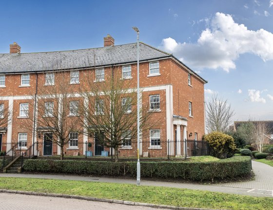 Beacon Avenue, Kings Hill, West Malling, Kent, ME19, 7921 - Quealy & Co